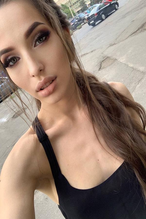 Discover the Alluring Charm of Nicole Serenity Today
